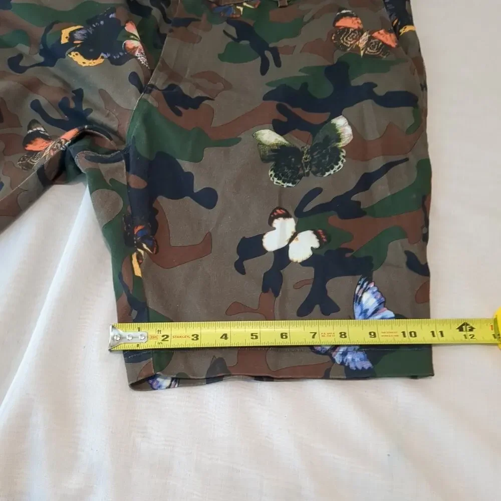 Paisley & Gray Mens 38 Slim Fit Casual Shorts Camo Butterfly Print Resortware
